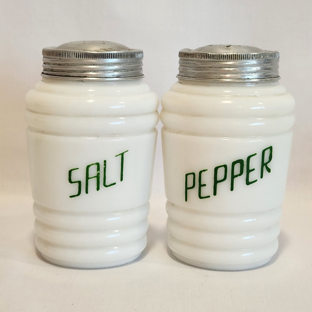 Vintage Hazel Atlas Milk Glass Salt and Pepper‎ Range Shakers Ribbed Beehive
